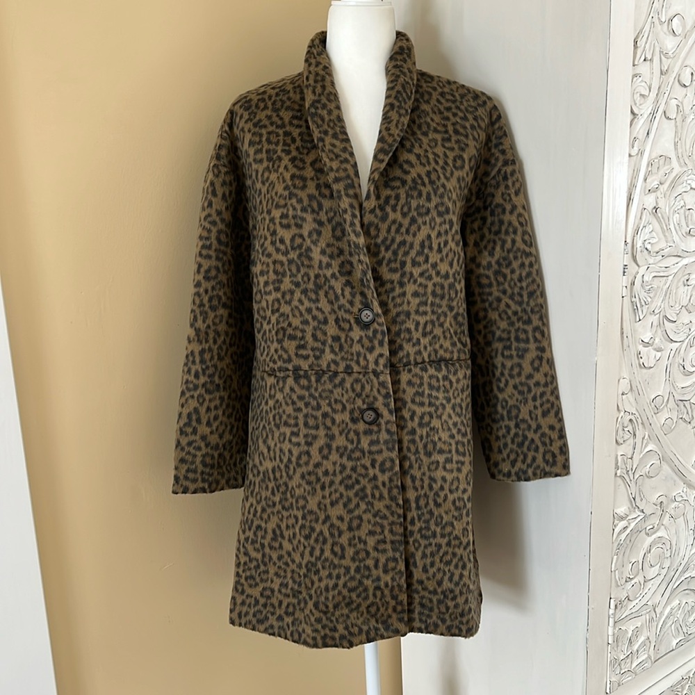 NWT Old Navy Faux Fur leopard print lightweight winter jacket. Xs